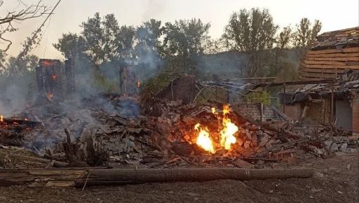 В Харьковской области российская бомба повредила три частных дома: кадры разрушений