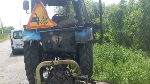 У Балаклії трактор наїхав на міну: постраждав водій