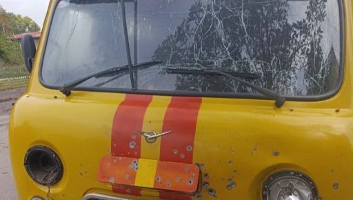 Росіяни обстріляли центр Золочева на Харківщині: пошкоджені дві машини