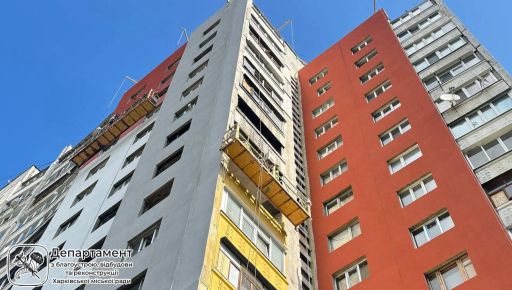 В Харькове показали, как восстанавливают дом после российских обстрелов