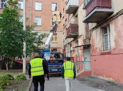 У Харкові тривають роботи після російської авіаатаки: пошкоджені понад 40 багатоповерхівок