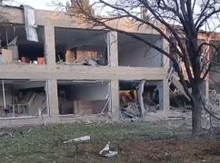 Росіяни масовано обстріляли Лозівщину: частина громади залишається без світла