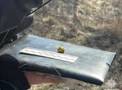 У Харкові патрульні схопили на гарячому чоловіка зі сотнею наркотичних "закладок"