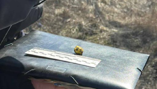 У Харкові патрульні схопили на гарячому чоловіка з сотнею наркотичних "закладок"