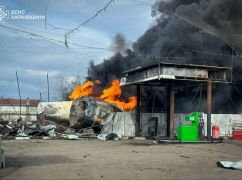 Армия РФ ударила дроном по АЗС в Харьковской области: кадры пожара