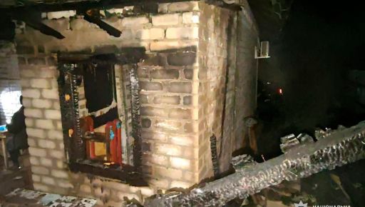 Отомстил бывшему: на Харьковщине пьяный мужчина сжег хозяйственные постройки