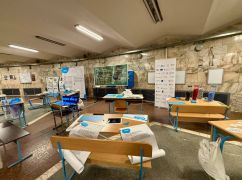 У харківському метро відкрили унікальну виставку про дітей війни