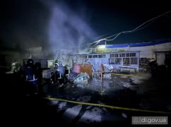 Россияне атаковали предприятие в Харьковской области: горел склад площадью 200 кв. м