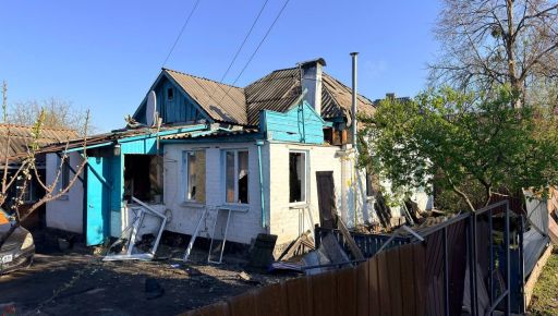 На Харківщині російський дрон влучив у склад: пошкоджено десятки будинків