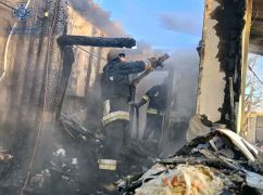 Гасили пожежу під обстрілом: Як харківські вогнеборці ліквідовували загоряння у Козачій Лопані