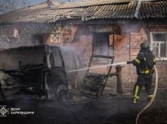 Пожарные продемонстрировали ликвидацию возгорания после удара российского дрона по Харькову