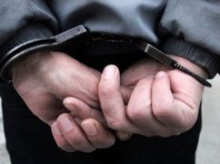 Пенсионер в Харьковской области избил знакомую деревянной доской
