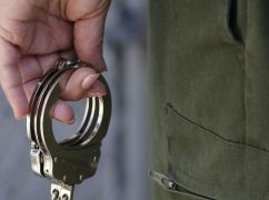 У Харкові чоловіка засудили за побиття дитини у під’їзді