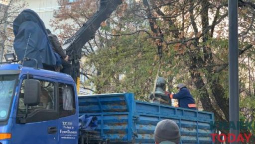 В Харькове демонтировали скандальный памятник Пушкину - СМИ