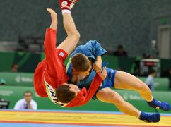 Боец из Харькова получил чемпионский титул на турнире в Абу-Даби