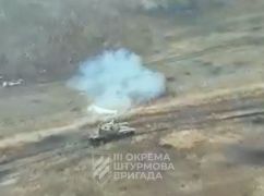 На Харьковщине бойцы показали, как "накрыли" оккупантов из танков и взяли их в плен