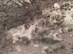 Защитники показали, как дрон корректирует огонь по враждебным целям в Волчанске