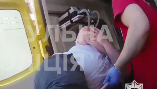 В Харькове спасли мужчину, у которого среди улицы произошел приступ эпилепсии