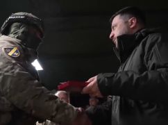 Зеленський вручив нагороди військовим під час свого візиту до Куп'янська