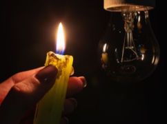 Через обстріли на Харківщині діятимуть погодинні відключення світла: графік на 6 січня