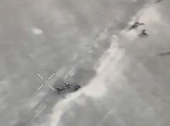 Бійці показали влучні удари по автотехніці рф на Харківщині: Кадри з повітря