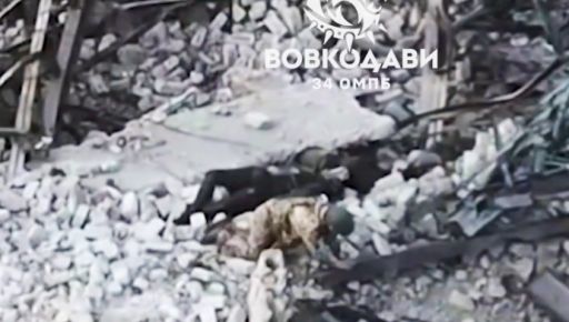 У Вовчанську російський окупант покинув товариша помирати і втік: Кадри з місця