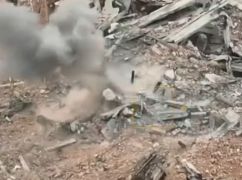FPV-дрони завдають нищівних ударів по російських окупантах у Вовчанську: кадри з місця