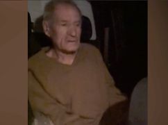На Чугуївщині поліцейські вивезли з-під обстрілів пораненого чоловіка і тіло його загиблої дружини
