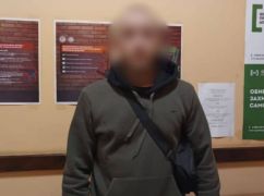 На Харьковщине агрессивный водитель сопротивлялся полицейским и ударил одного из них, причинив телесные повреждения