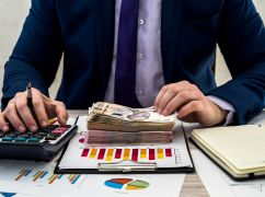 У Харкові викрили незаконні надбавки керівництву фармпідприємства на 1,6 млн грн