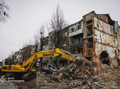 ГСЧС продолжает аварийно-спасательные работы после атаки на Харьков 2 января