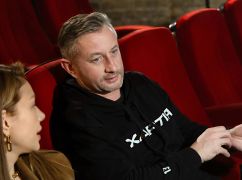 Скандальна пісня Кароль про світло: харківський співак Жадан заступився за артистку