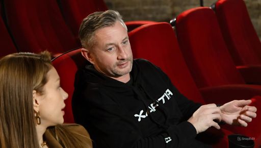 Скандальная песня Кароль о свете: харьковский певец Жадан вступился за артистку