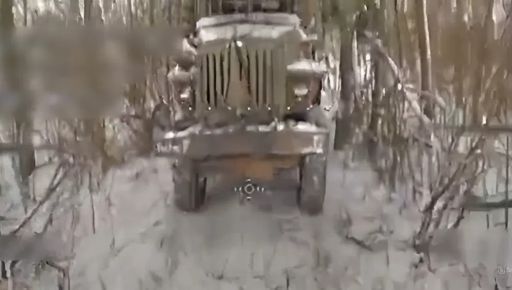 В Харьковской области пограничники сожгли технику и средства связи россиян: кадры с фронта