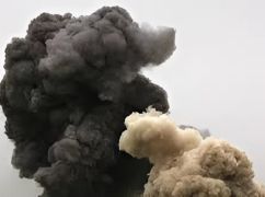 Россияне атаковали пригород Харькова: пылает поле
