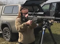 Зброя замість ракетки: Світоліна вразила підписників тренуванням на полігоні
