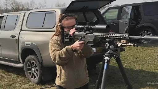 Зброя замість ракетки: Світоліна вразила підписників тренуванням на полігоні