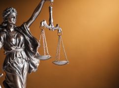 В Харьковской области через суд наказали депутата, забывшего задекларировать дом и машину