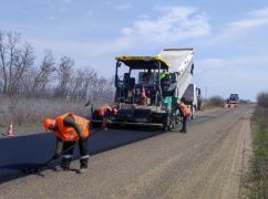 На Ізюмщині ремонтують логістично важливу дорогу – ОВА