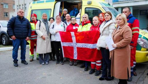 Корейці передали автомобілі швидкої допомоги для медиків Харківщини