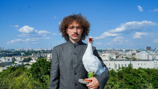 Харківський стендапер створив авторське звучання відомої пісні