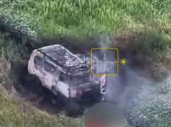 Пограничники сожгли машины и средства РЭБ россиян в Харьковской области: кадры с фронта