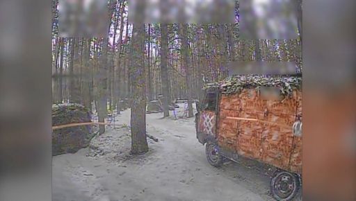 В Харьковской области "Шквалом" накрыло технику и укрытие россиян: видео