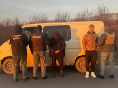 На Буковине пограничники поймали жителя Харьковщины, заплатившего $9000 за "тур" в Румынию