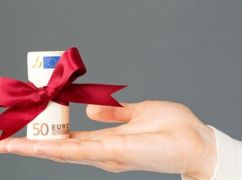 Судья Харьковского окружного суда получил почти полмиллиона подарком