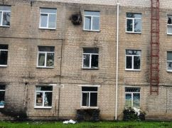 Окупанти обстріляли лікарню, магазин і друкарню у Золочеві на Харківщині: фото наслідків